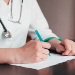 faltar no trabalho sem avisar